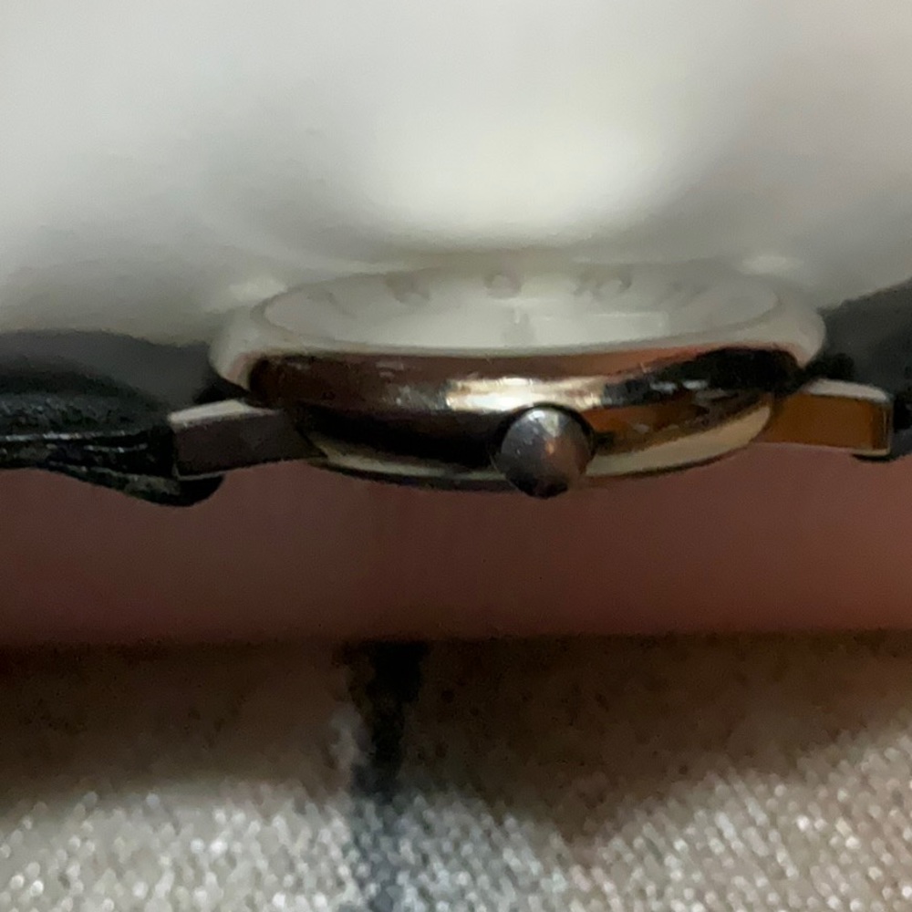 Women’s Watch - Picture 4 of 5